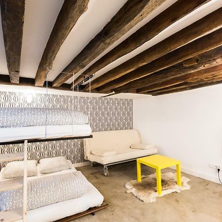 Charming 20M² Near Le Marais Apartment Париж Екстериор снимка