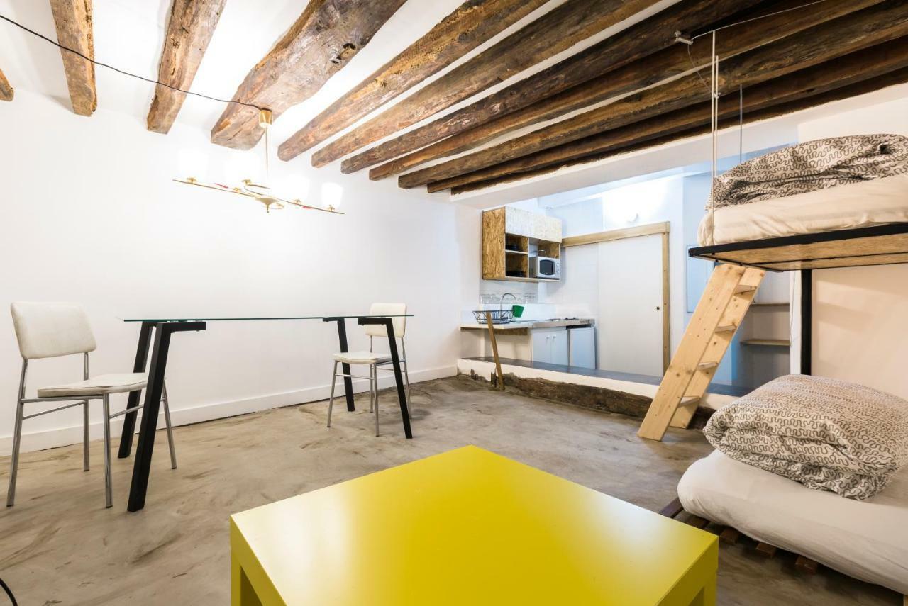 Charming 20M² Near Le Marais Apartment Париж Екстериор снимка