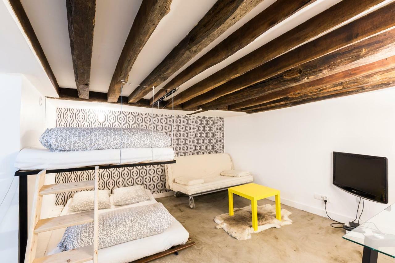 Charming 20M² Near Le Marais Apartment Париж Екстериор снимка