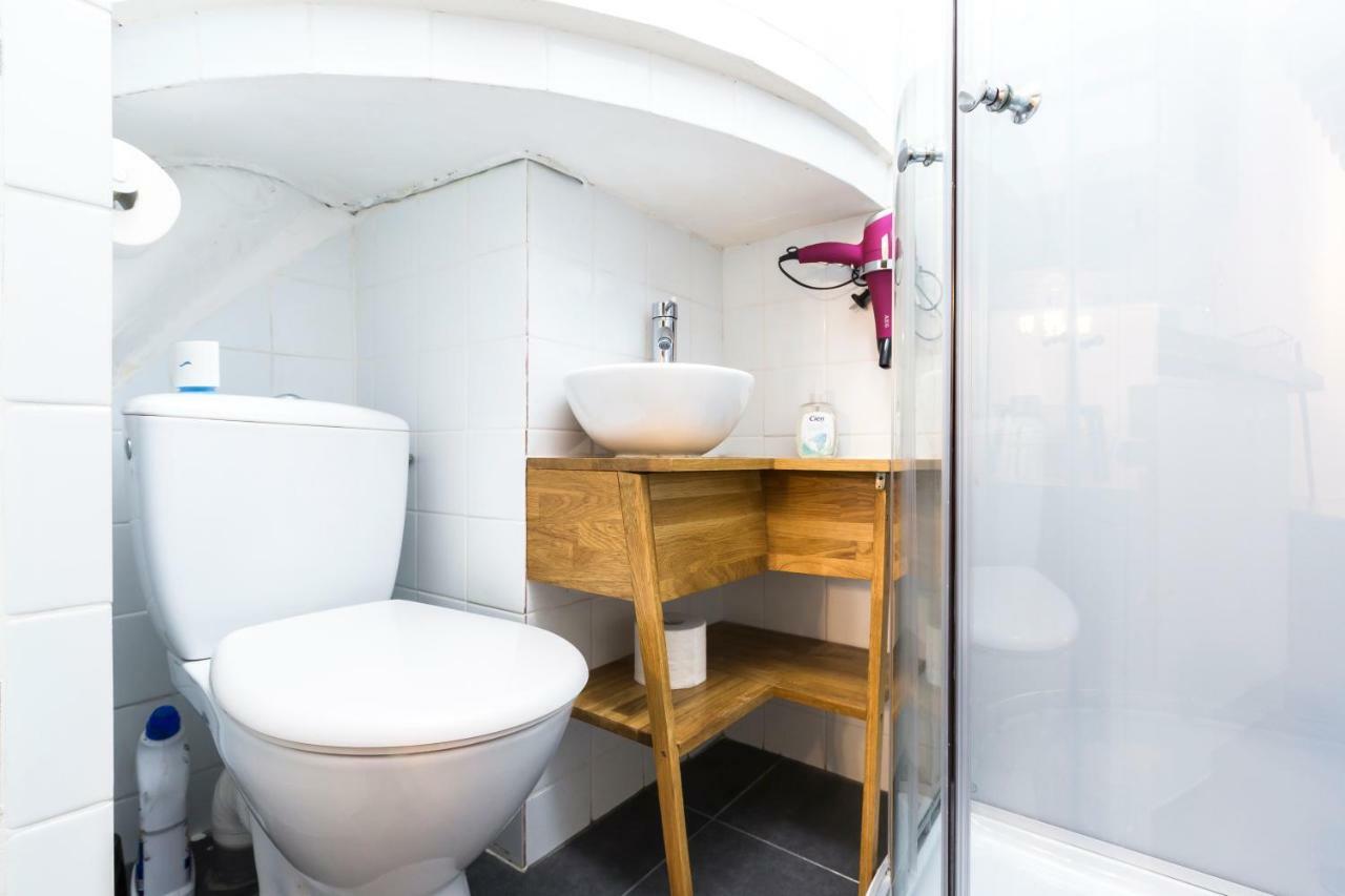 Charming 20M² Near Le Marais Apartment Париж Екстериор снимка
