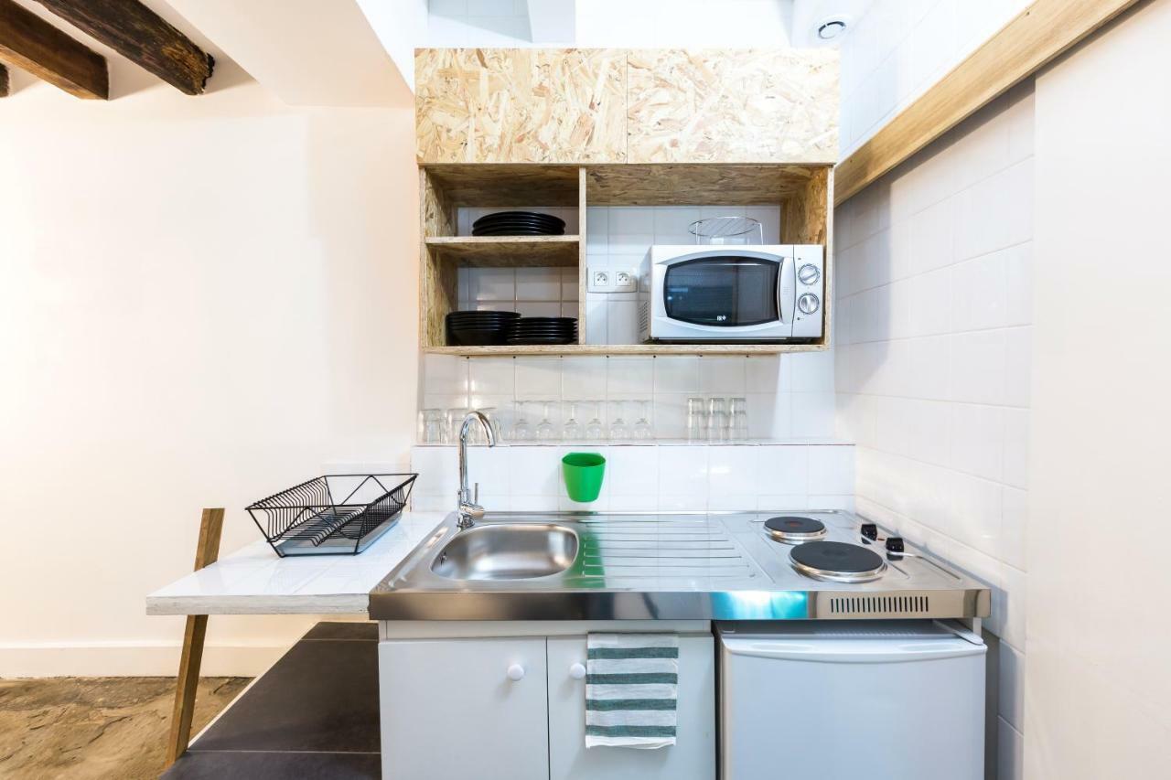Charming 20M² Near Le Marais Apartment Париж Екстериор снимка